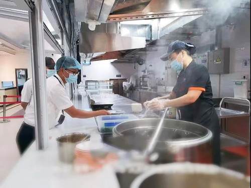 全市考点都有我们的人 市场监管护考从食堂餐饮抓起